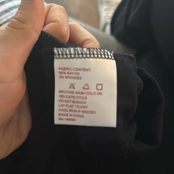 Kimi + Kai Black Maternity Dress sz M - Picture 4 of 4